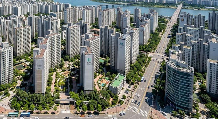 📉 "10억 낮춰도 안 사요" 쏟아지는 급매 속 강남 아파트 시장